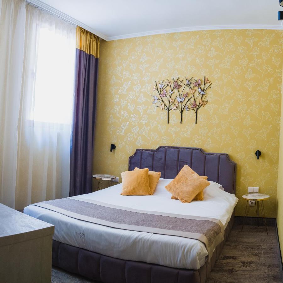 Хотелски Комплекс Белият Кон Targóvishte Exterior foto